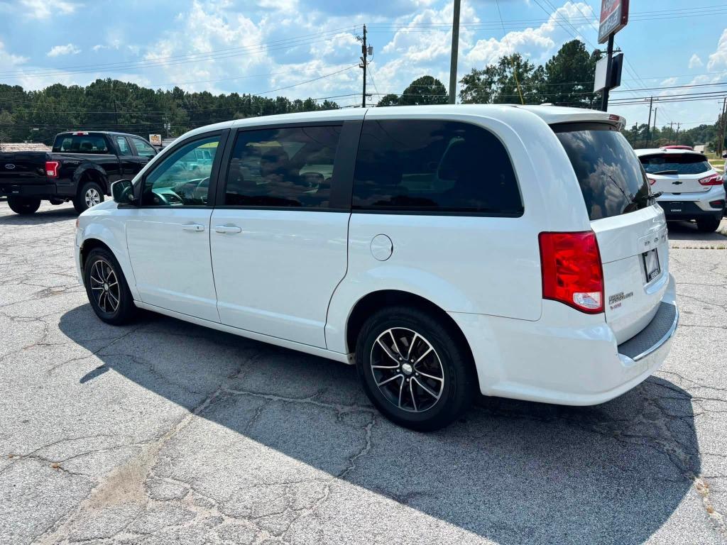Dodge Grand Caravan photo 5