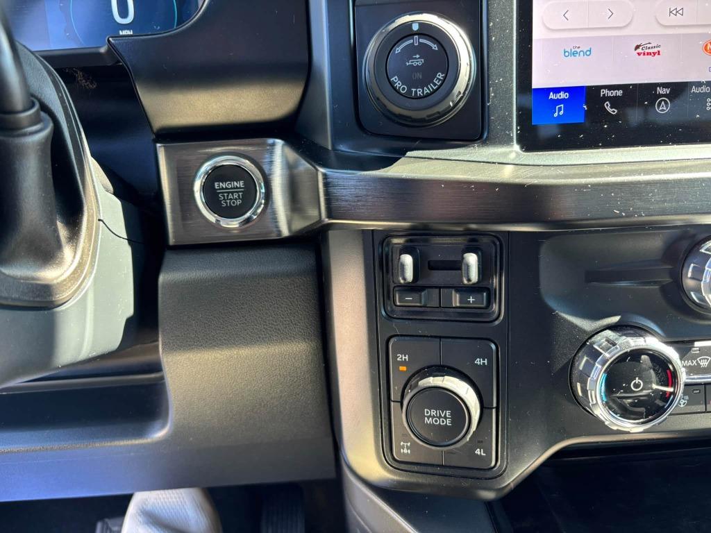 Ford F-250SD photo 19
