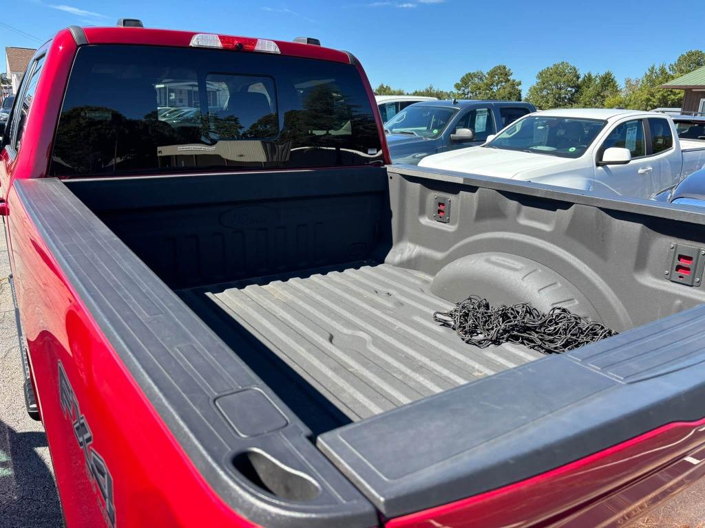 Ford F-250SD photo 14