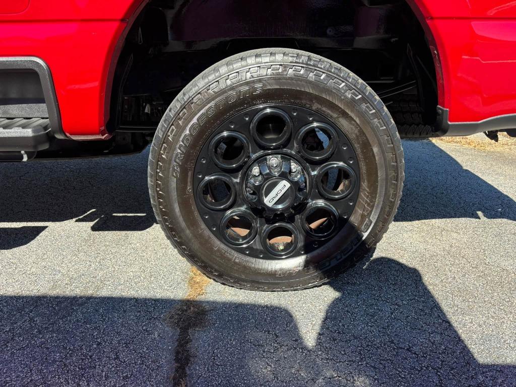 Ford F-250SD photo 24
