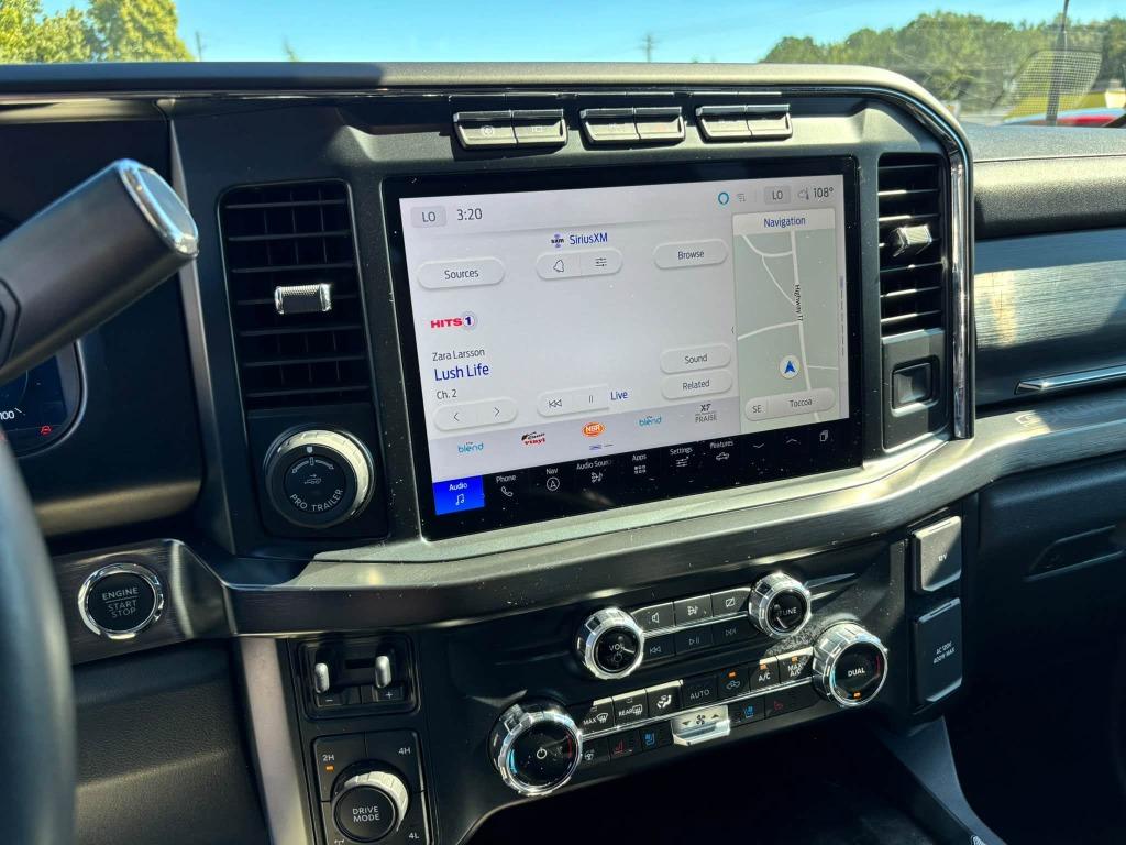 Ford F-250SD photo 18