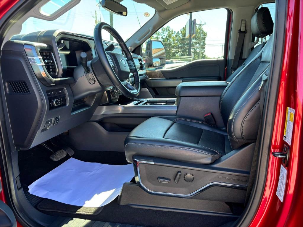 Ford F-250SD photo 26