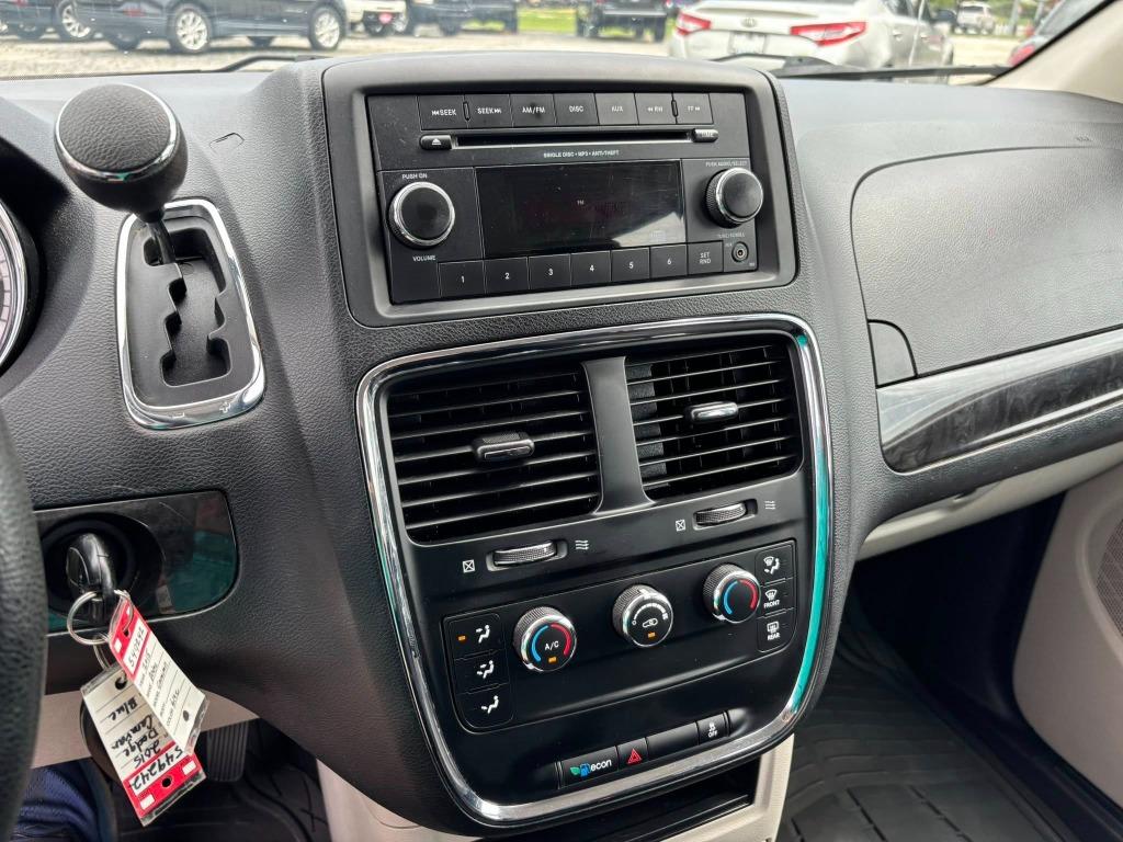 2015 Dodge Grand Caravan American Value Package - Photo 11