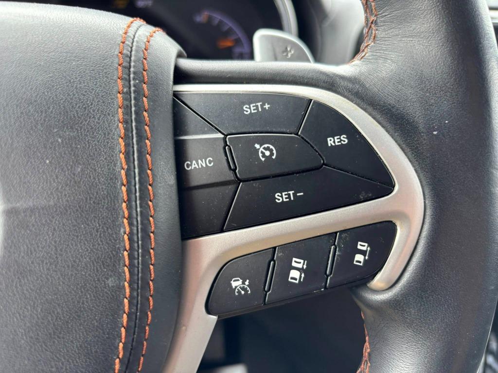 Jeep Grand Cherokee photo 21