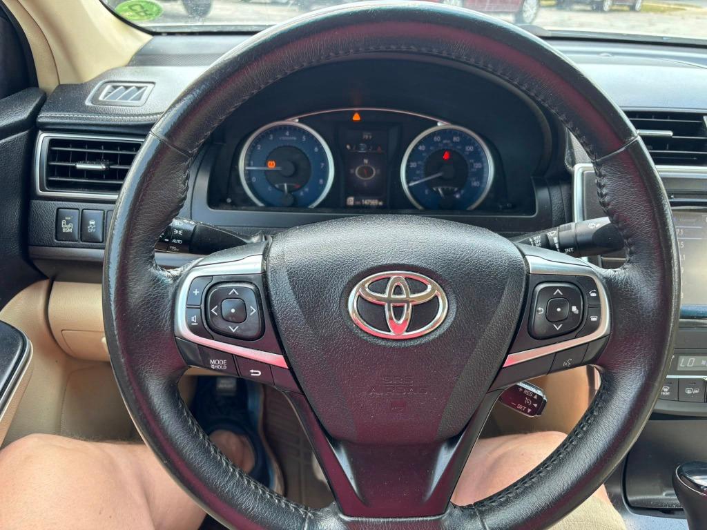 Toyota Camry photo 17