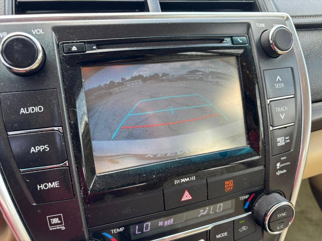 Toyota Camry photo 15