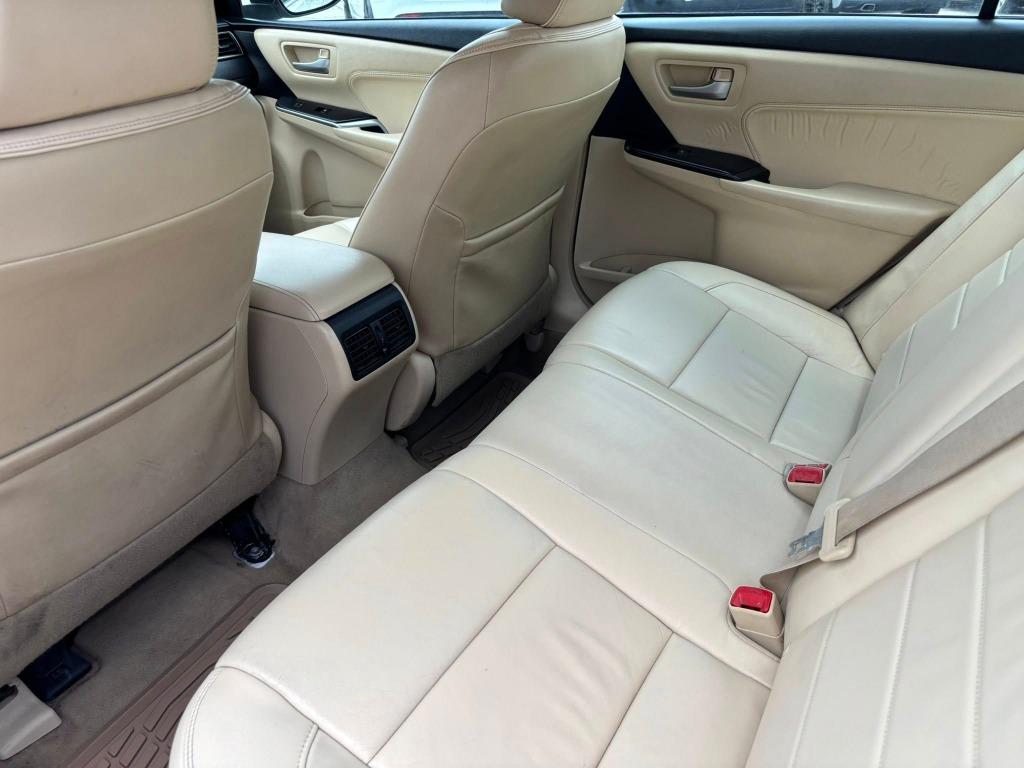 Toyota Camry photo 7